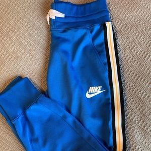 Nike High Rise Joggers